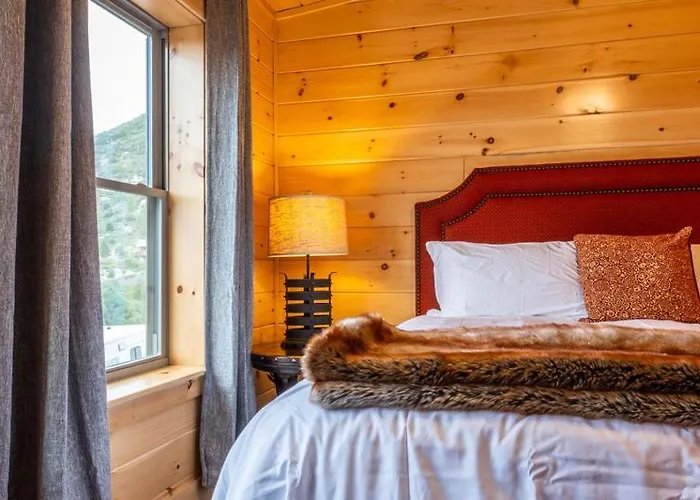 Mt. Lemmon Lodge